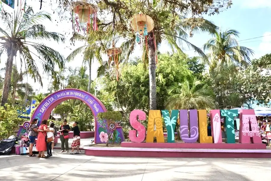 Guayabitos vs Sayulita: Which Beach Town is Right for You?
