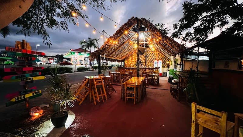 Barba Roja Mariscos & Tacos - Restaurant in Guayabitos