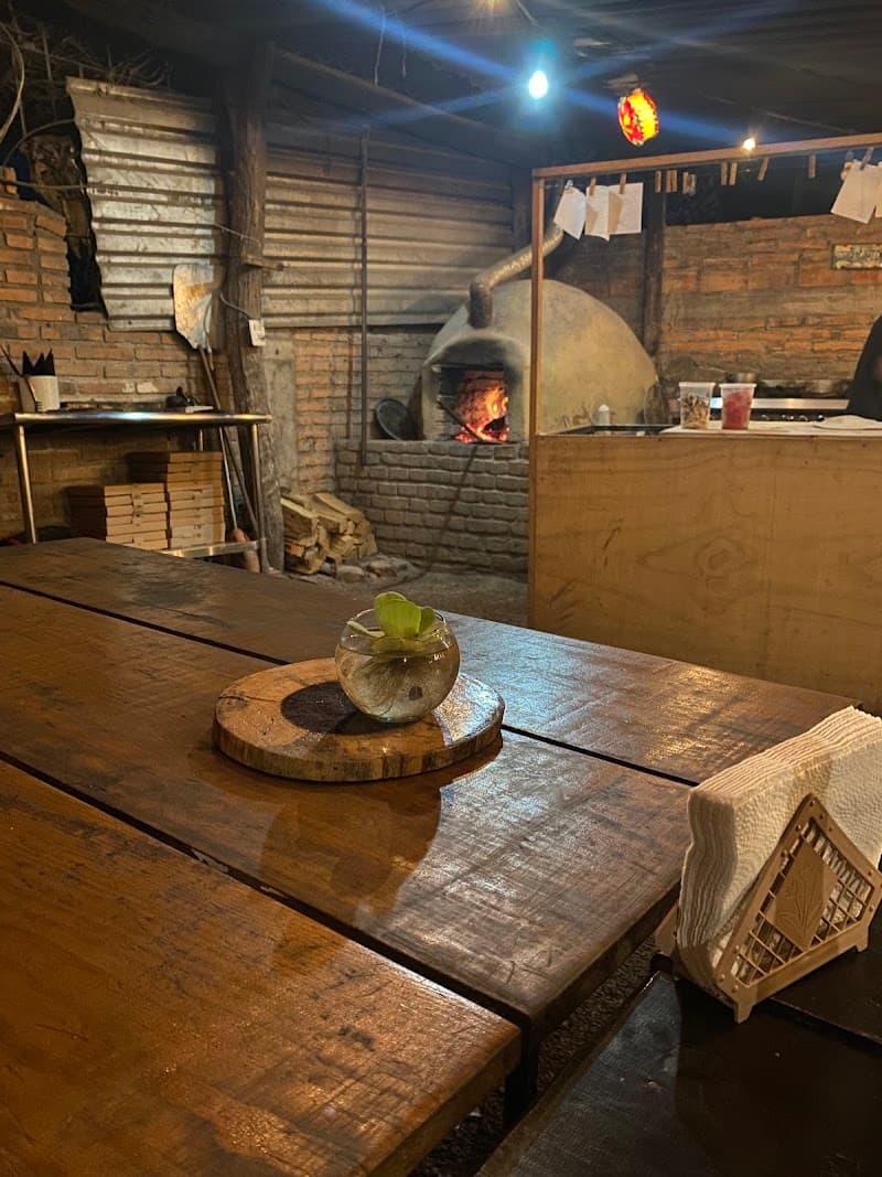 Deras Pizza - Restaurant in Guayabitos