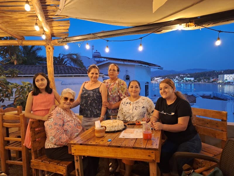 La Cabaña del Rincon - Restaurant in Guayabitos