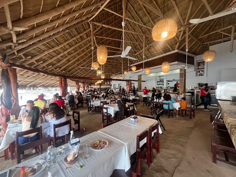 Restaurante Pineda - Restaurant in Guayabitos