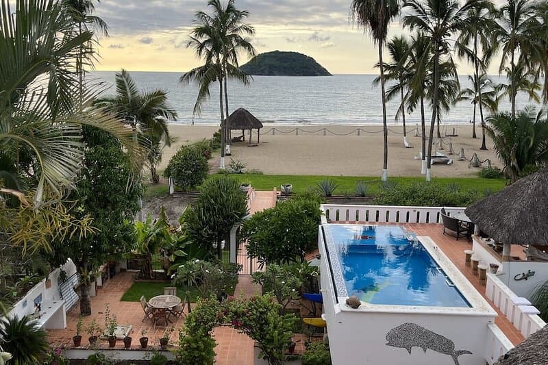 One Bedroom Oceanfront Villa - Accommodation in Guayabitos